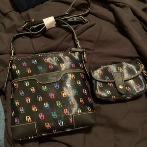 *NEW WITHOUT TAGS NEVER USED* Dooney and Bourke Letter Carrier Crossbody RARE
